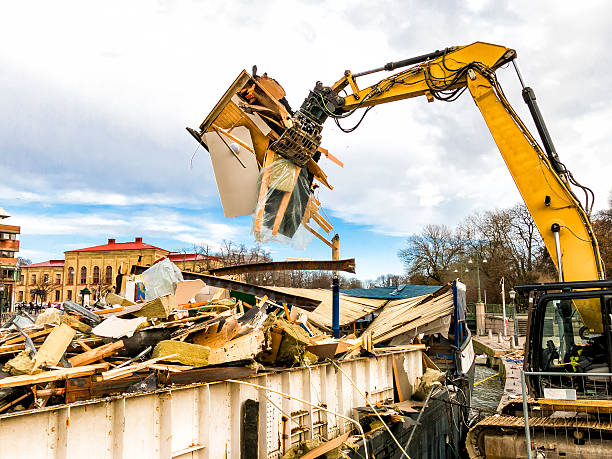 Best Junk Hauling Services  in Leola, PA